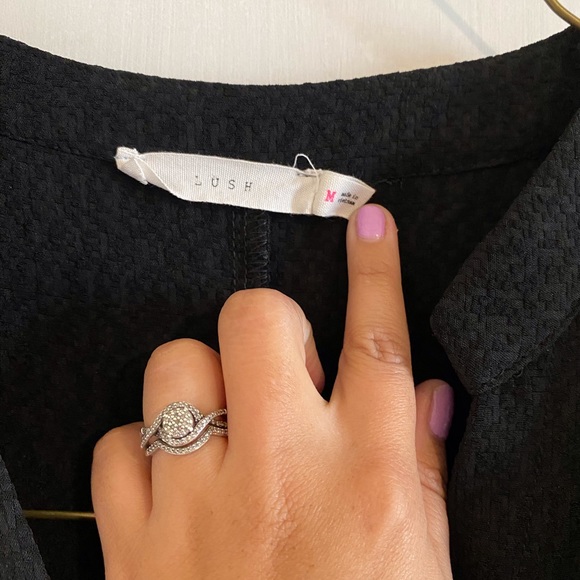 Lush - Picture 2 of 5